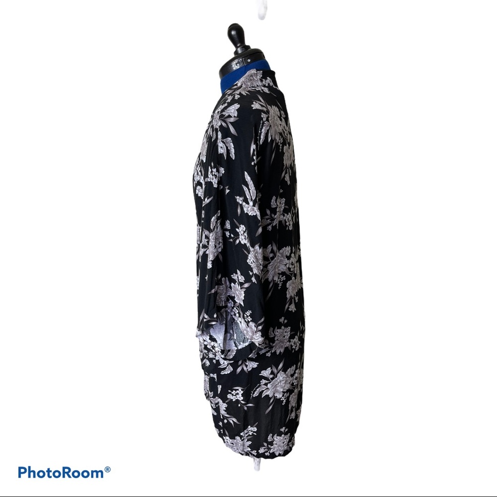 Spiritual Gangster Black Floral Robe Wrap … - Picture 10 of 12